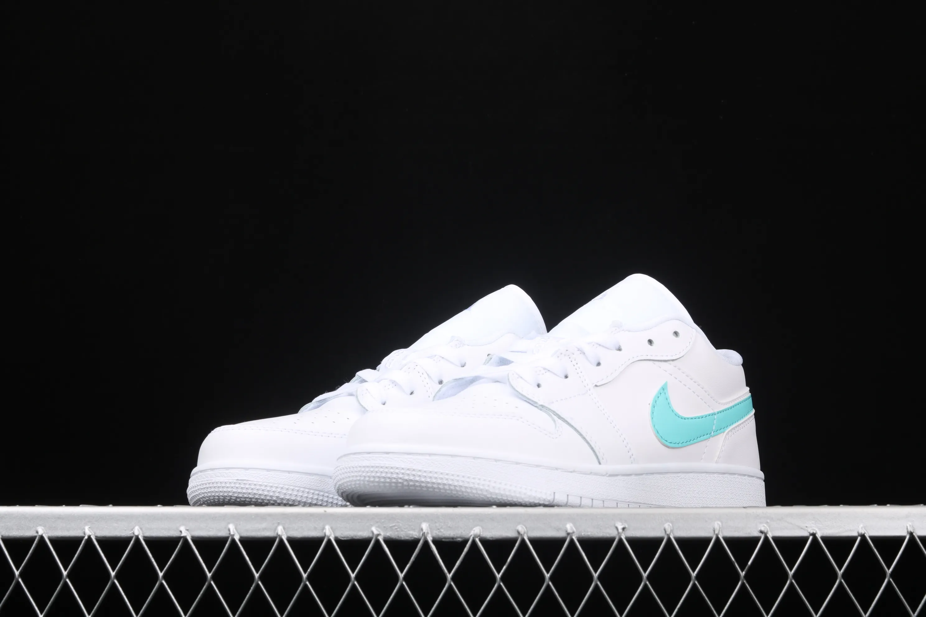 All categories Air Jordan Jordan series basketball shoes Air Jordan 1 Low Air Jordan 1 Low "White Multi" AJ1 Joe 1 four-color mandarin duck low-top cultural and leisure sports sneakers CW7035-100